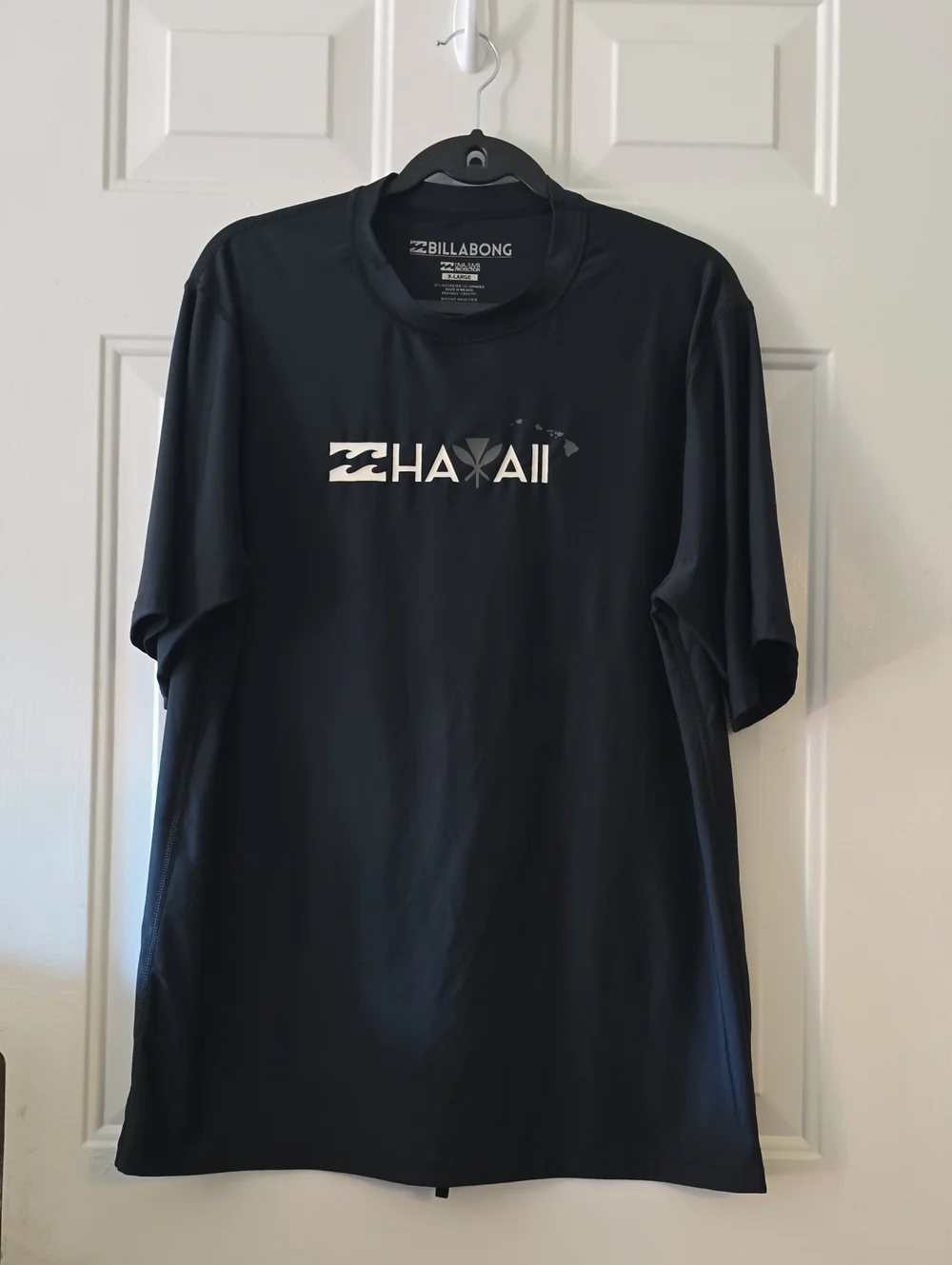 Billabong Black Short-Sleeve Hawaii Graphic Tee